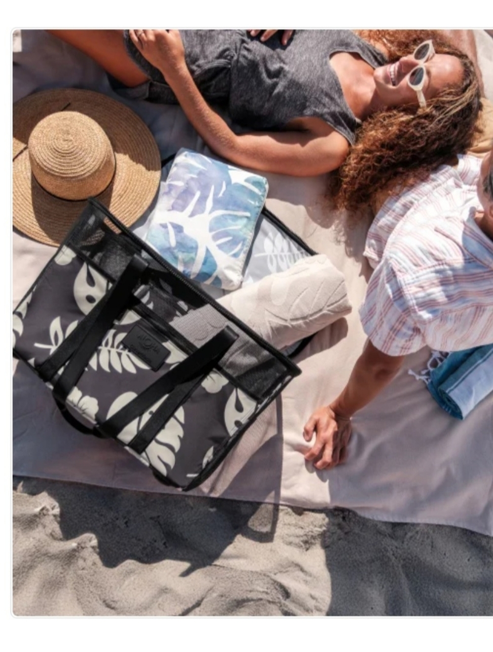 Aloha + CleverMade Collapsible Beach Tote - Picture 3 of 5